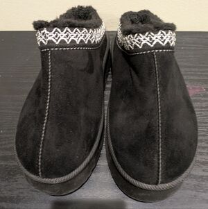 Yoki Black Platform Shoes with White Trim Size 8